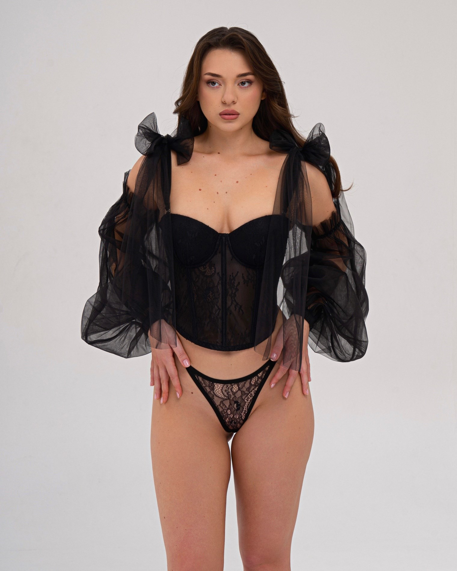 Medium lace corset without edging